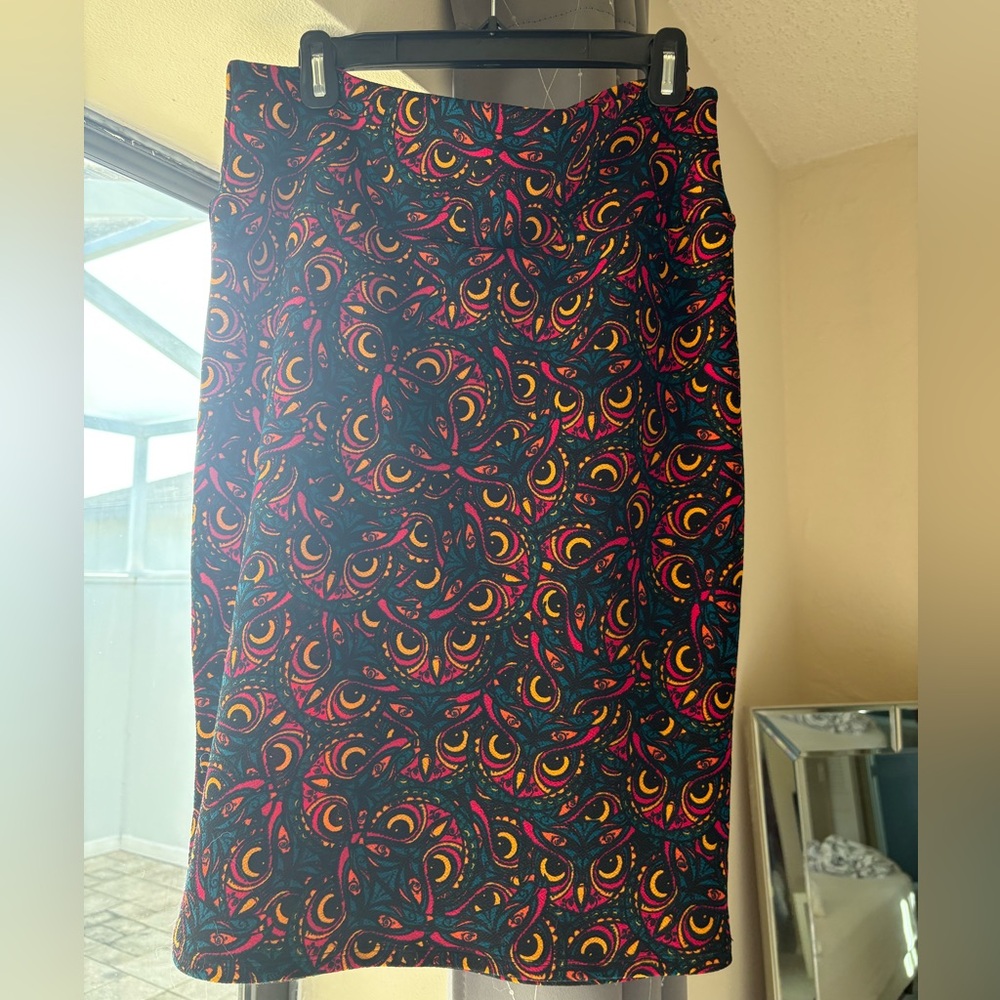 LuLaRoe Women's Pencil Skirt - Black, Pink, Yellow Pattern Cassie Owls